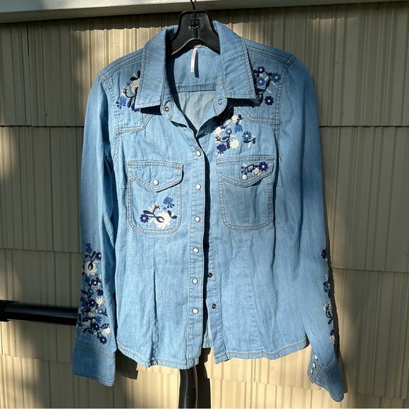 Free People Western Floral Embroidered Chambray Shirt - Picture 5 of 6